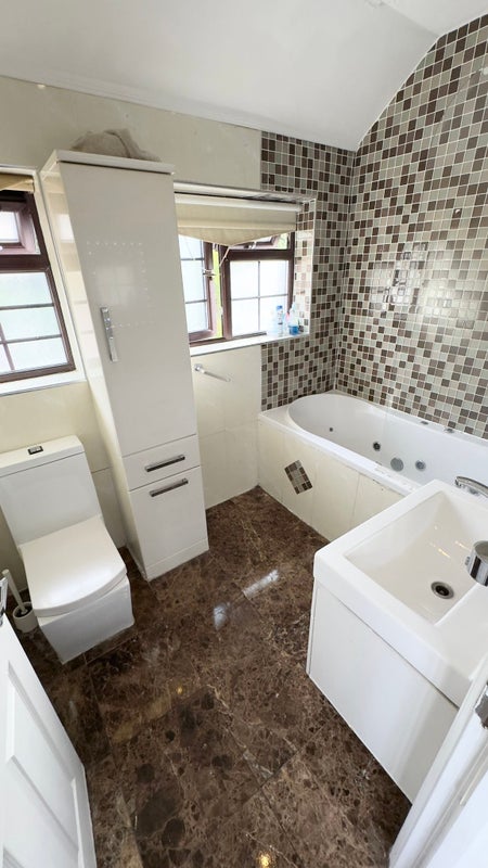 Double room close to dollis hill