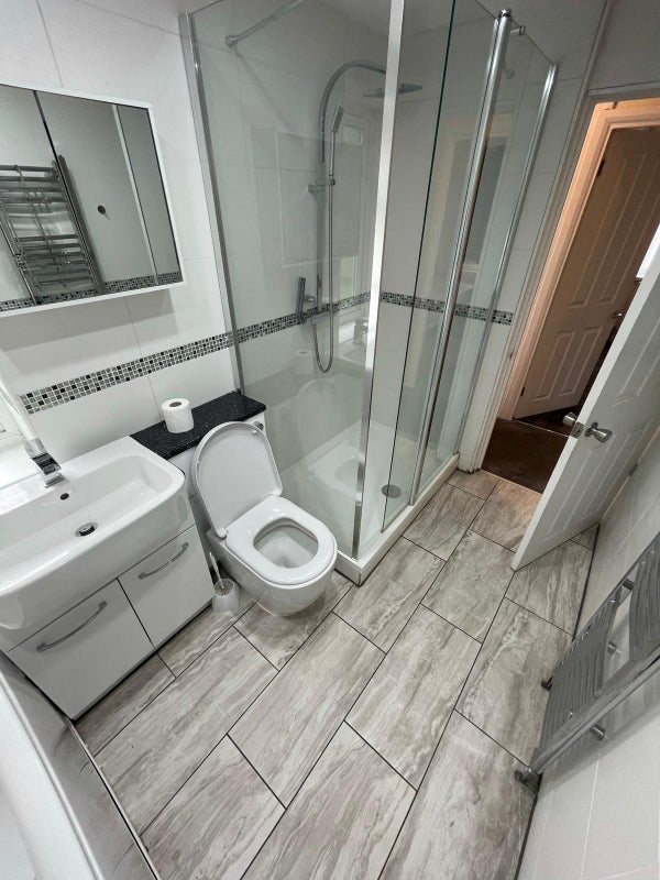 Stunning Double Room In Lovely Shared