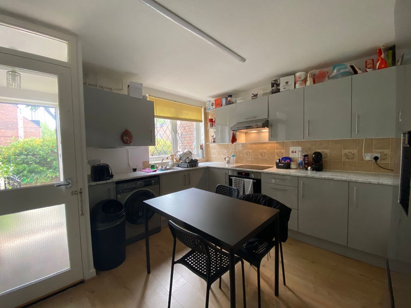 Double room close to Clapham Junction station