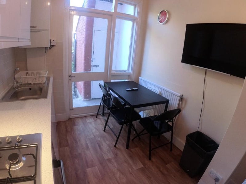 Incredible Double Room In Turnpike Lane!