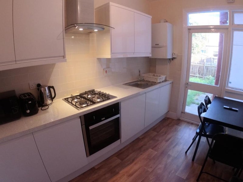 Incredible Double Room In Turnpike Lane!
