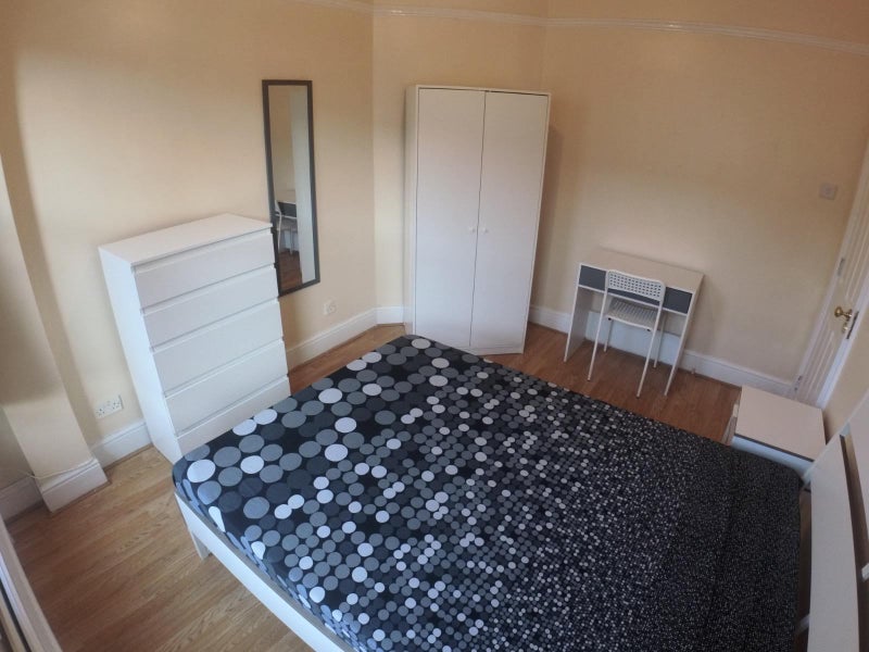 Incredible Double Room In Turnpike Lane!