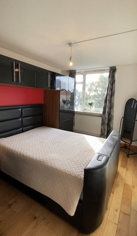 Double room in Homerton Station