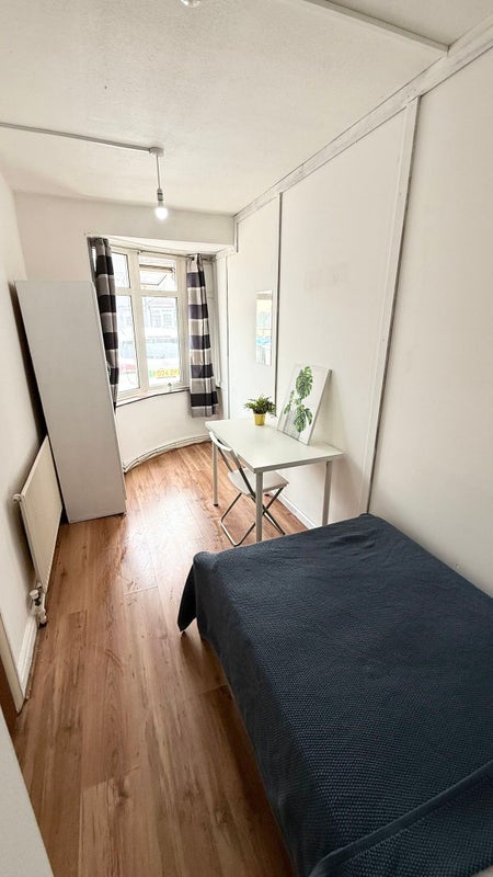 2 Cheap Single Rooms In Wembley