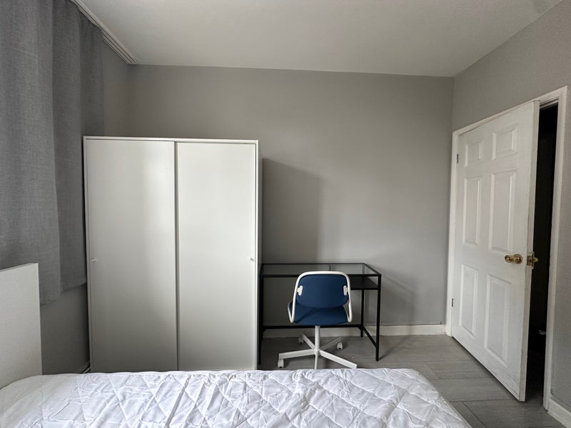 Cosy Room Next The River!