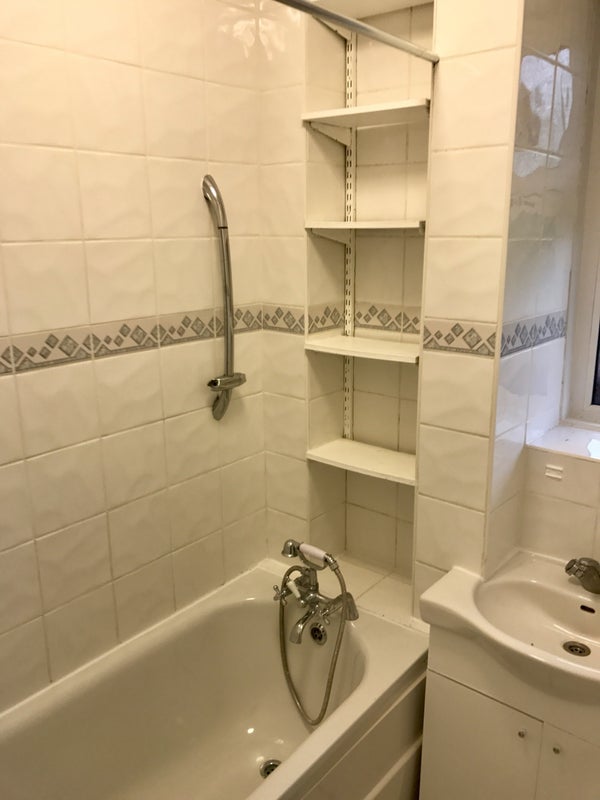 Cosy Room Next The River!