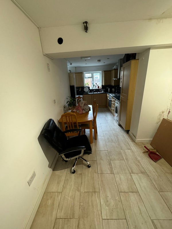 Spacious Room To Rent In Whitechapel