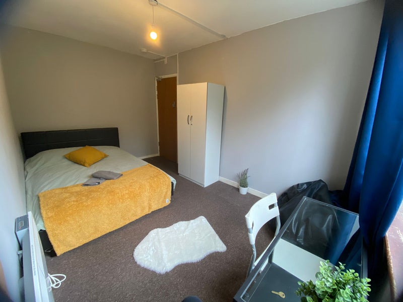 ☘️ Double Room in Limehouse, East London