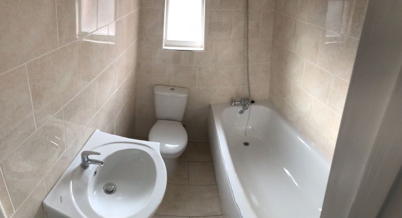 3 doubles rooms in Tottenham
