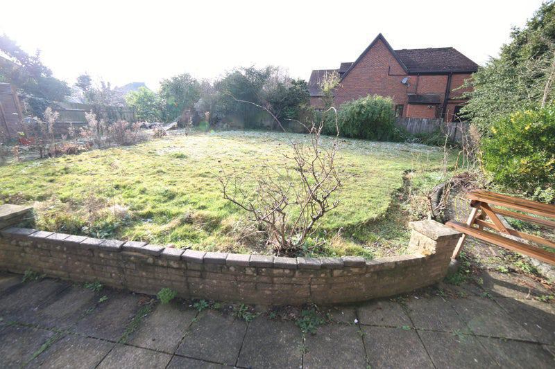 Double room with Garden near Sudbury Hill