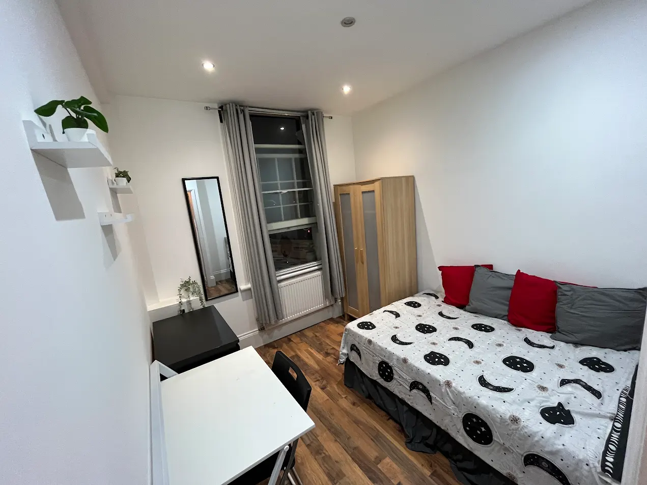 Double room in Cavendish Parade