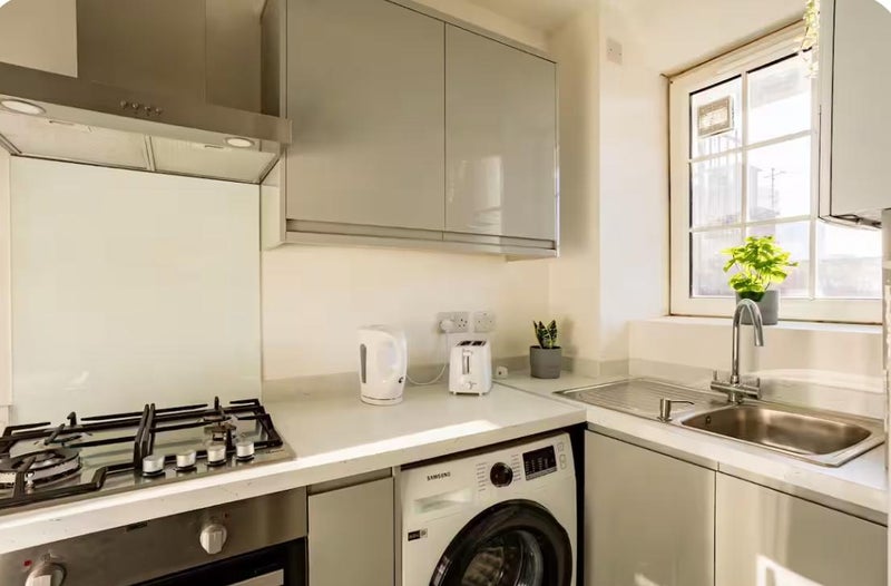 Stunning 3 Bedrooms in a Shared Flat E3