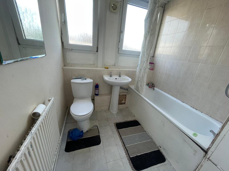 Spacious 3 Bedrooms Located Around Canary Wharf