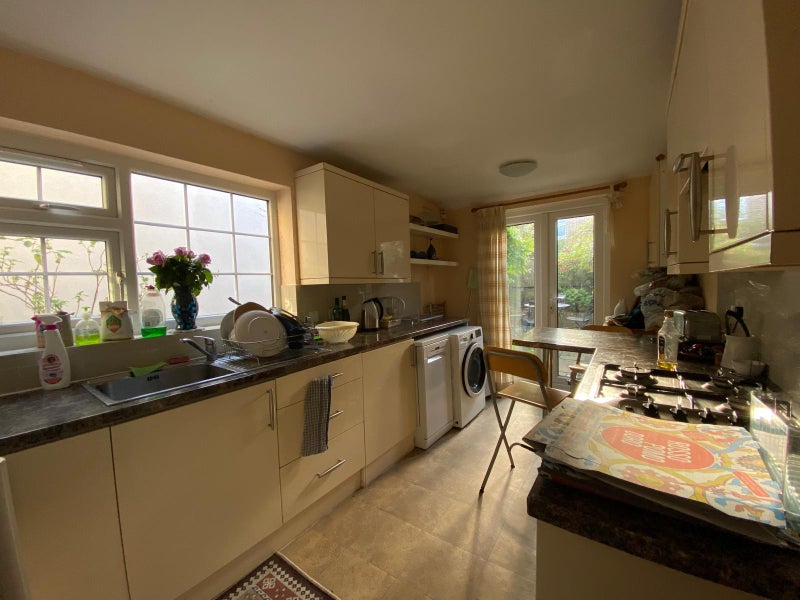 Lovely Double Room In Kensal Rise