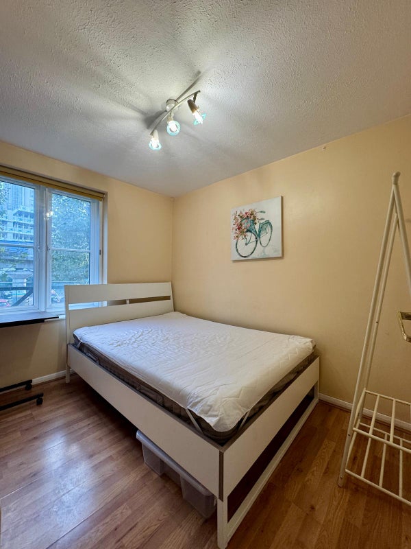 Double amazing room in Canary Wharf