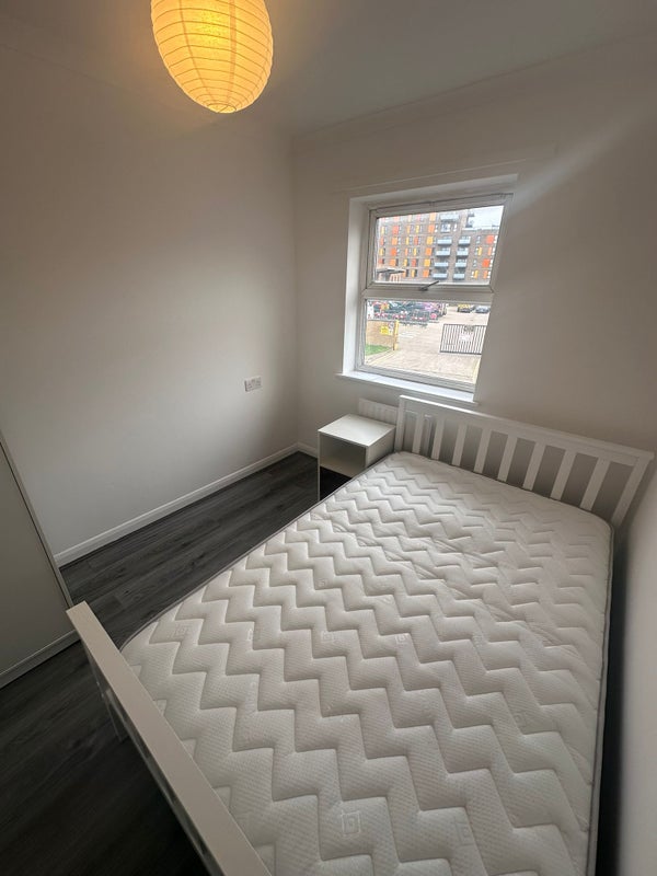 Beautiful 4 Bedrooms in poplar 