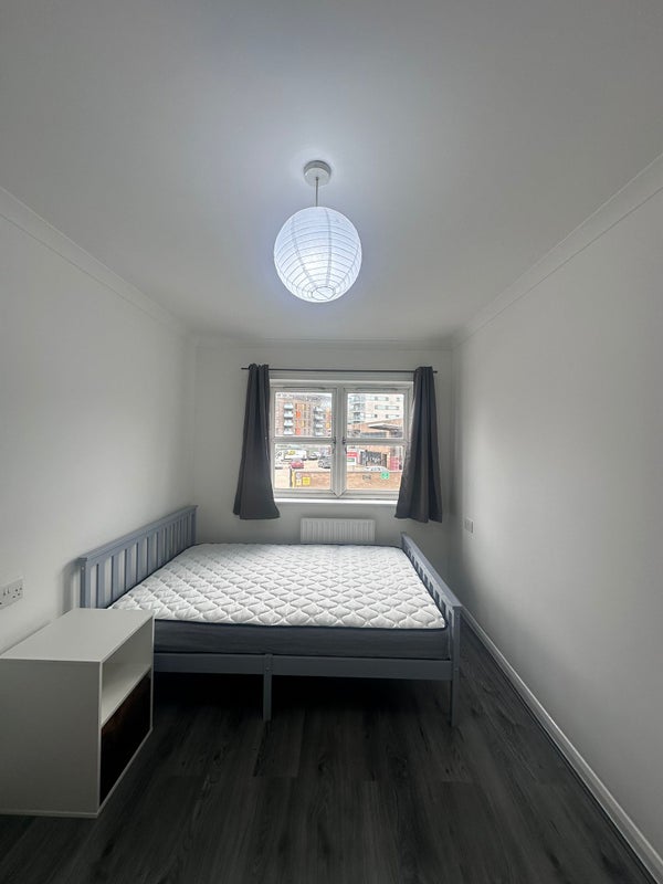 Beautiful 4 Bedrooms in poplar 