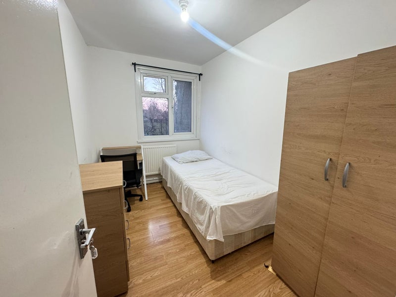 Single Bedroom Located in Bethnal Green 