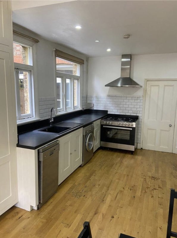 Bright Double Room in Chiswick