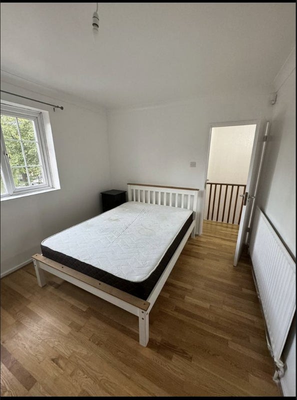Double Room next to St Georges Hospital