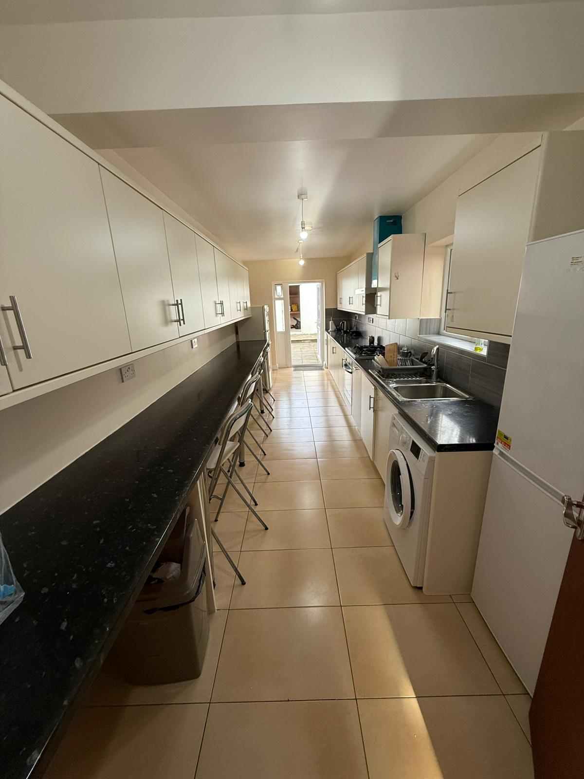 Double room near Clarence road 