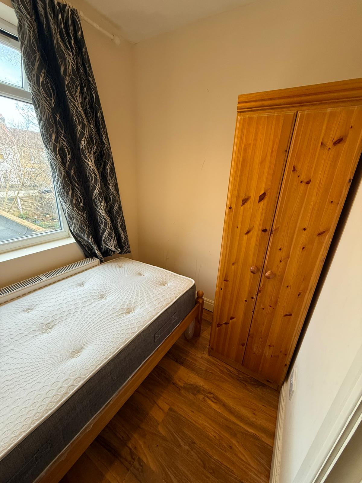 Double room near Clarence road 