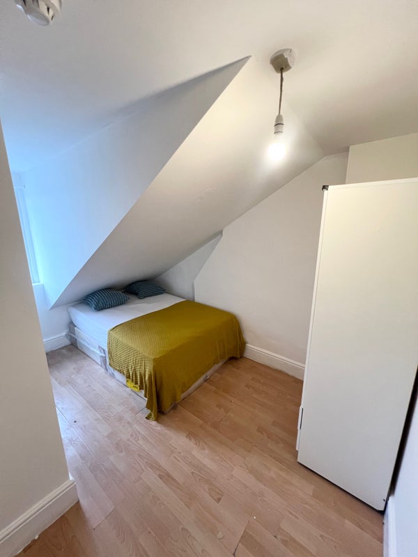 Single Room in Willesden 