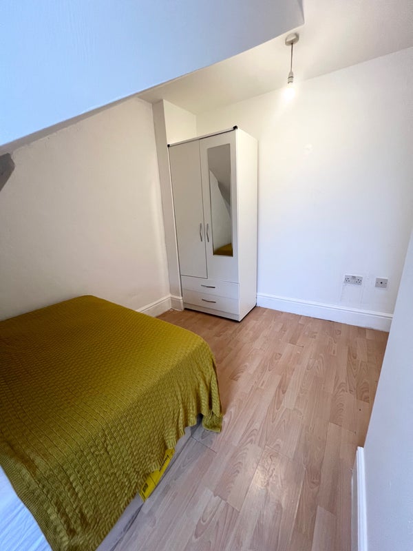 Single Room in Willesden 