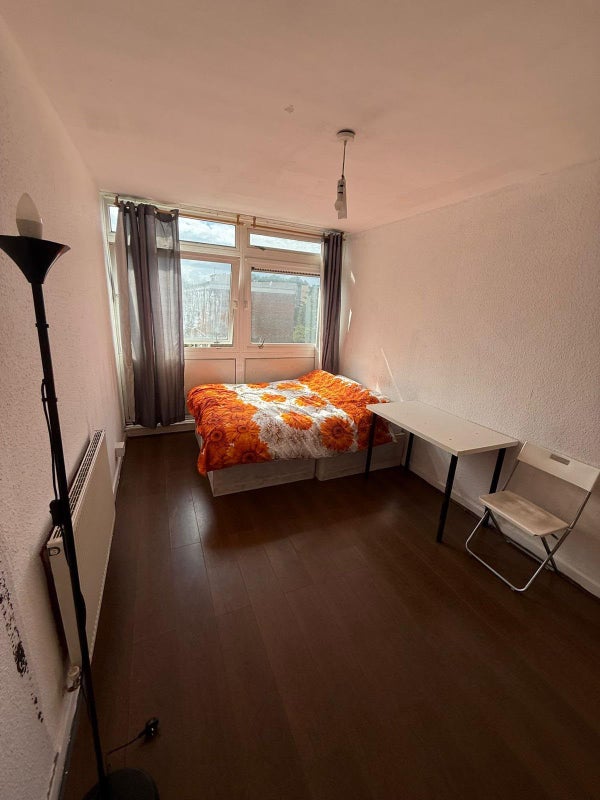 Double Room available in Shadwell 