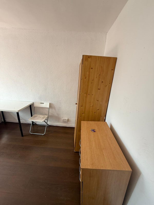Double Room available in Shadwell 