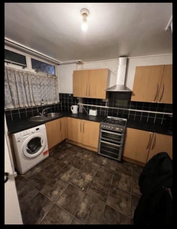 Double Room available in Shadwell 