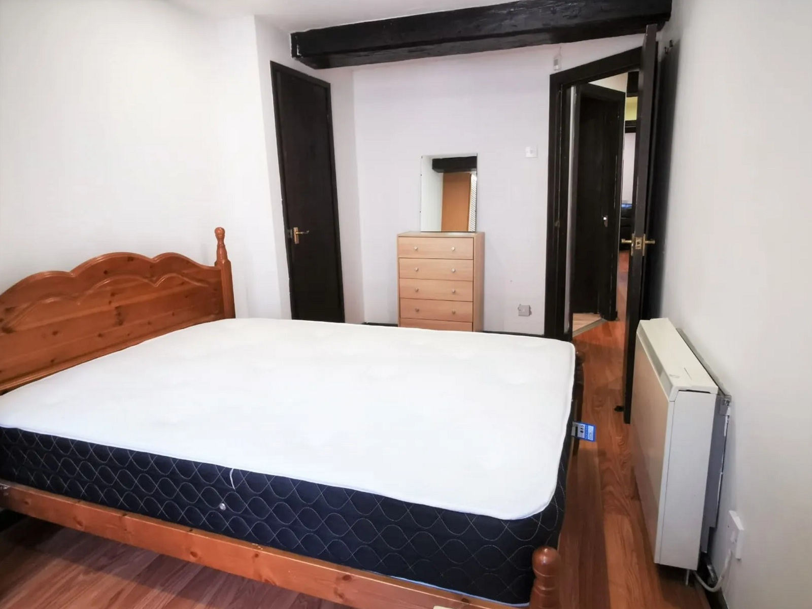 Great location for this apartment get close to everywhere