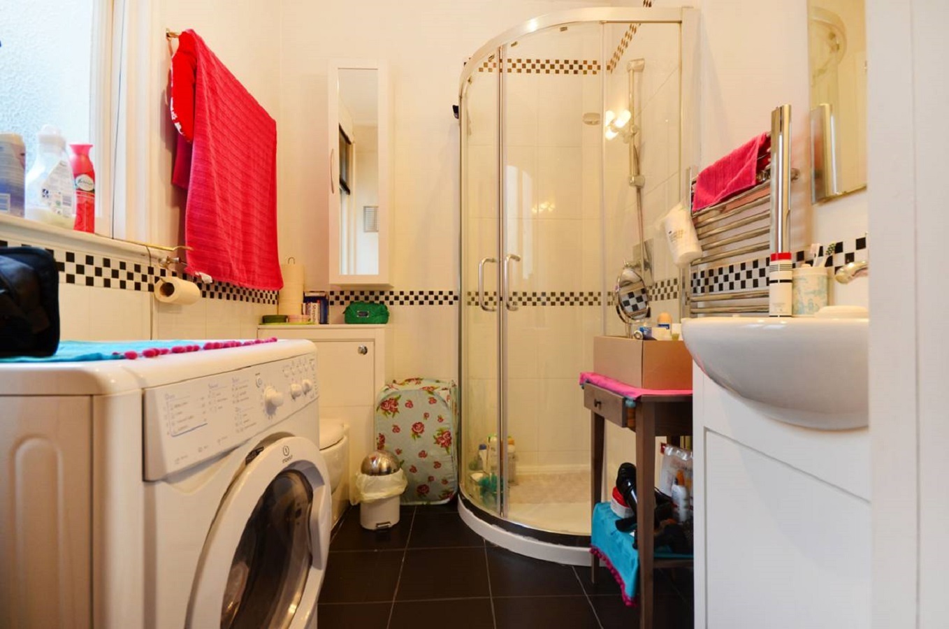 Great location for this apartment get close to everywhere