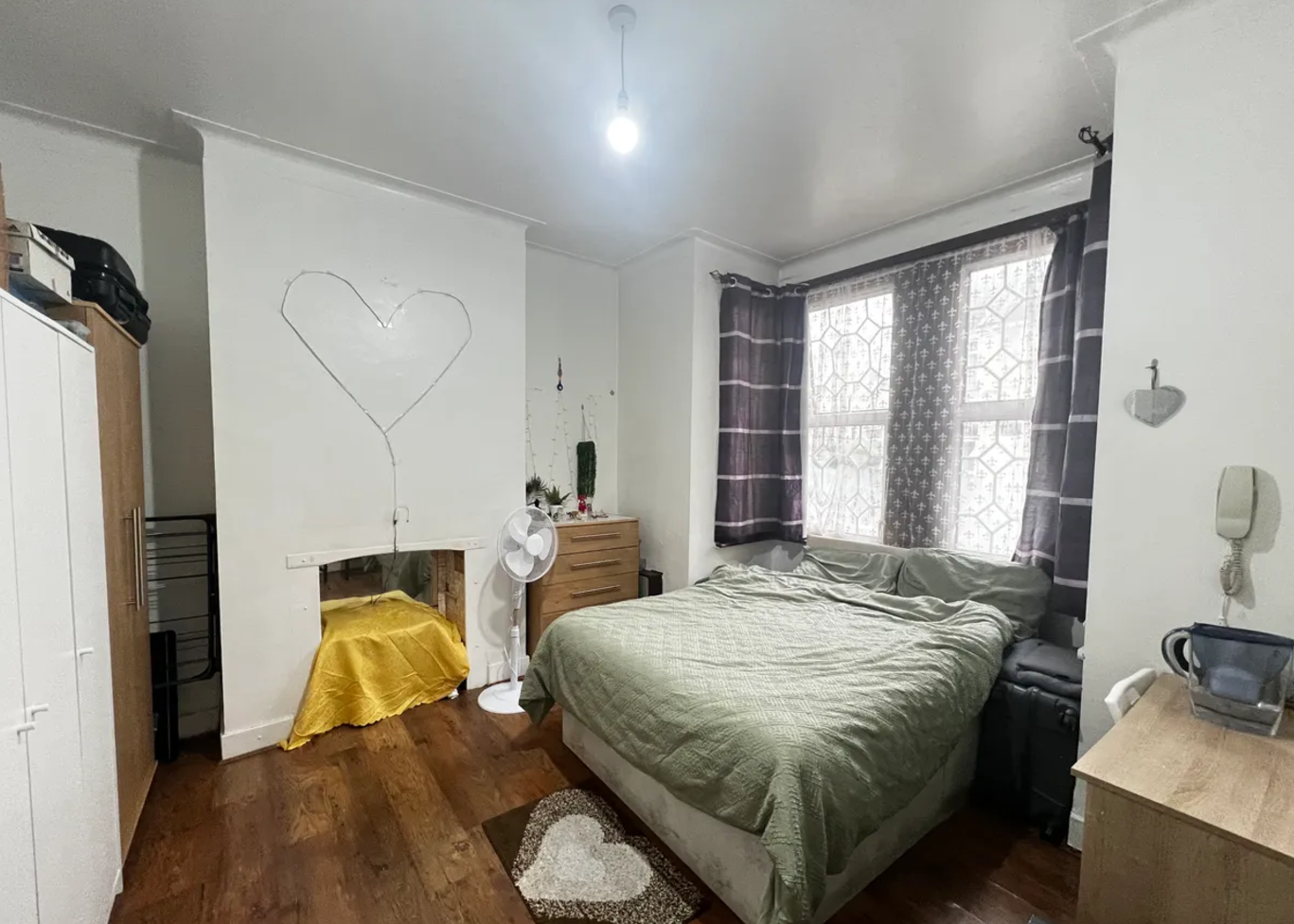 Superb double bedroom in a great location 