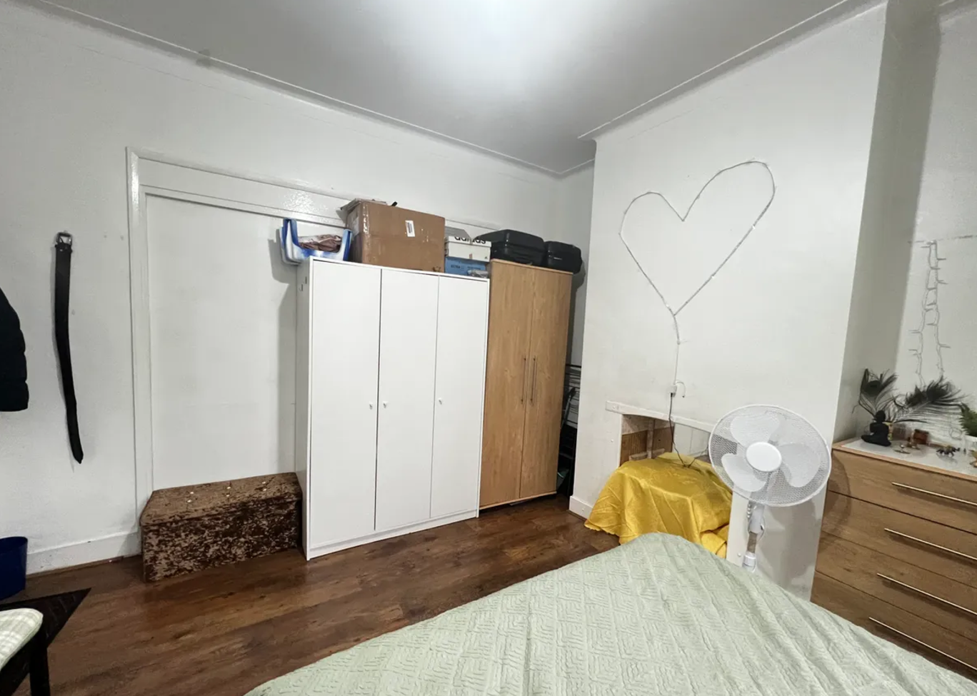 Superb double bedroom in a great location 