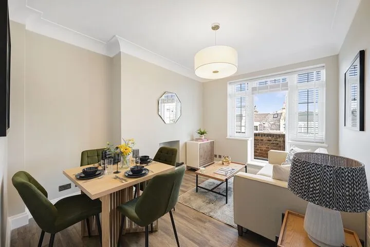Elegant 1 bedroom flat Palace Gate, London