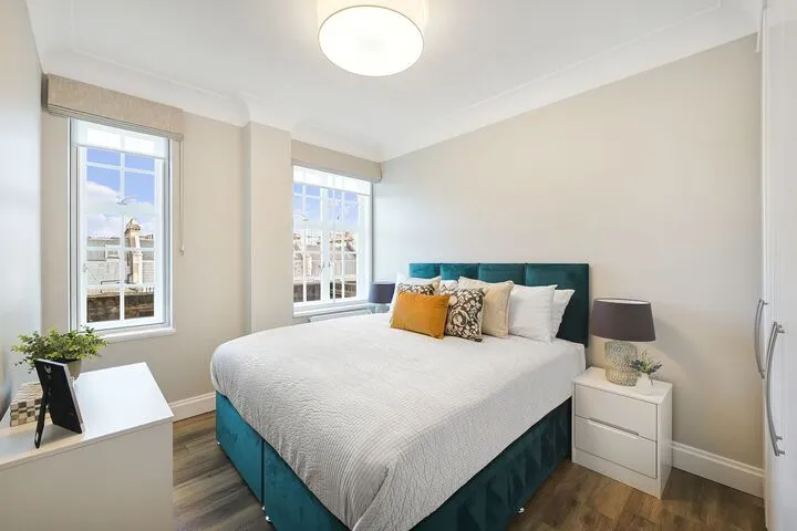 Elegant 1 bedroom flat Palace Gate, London