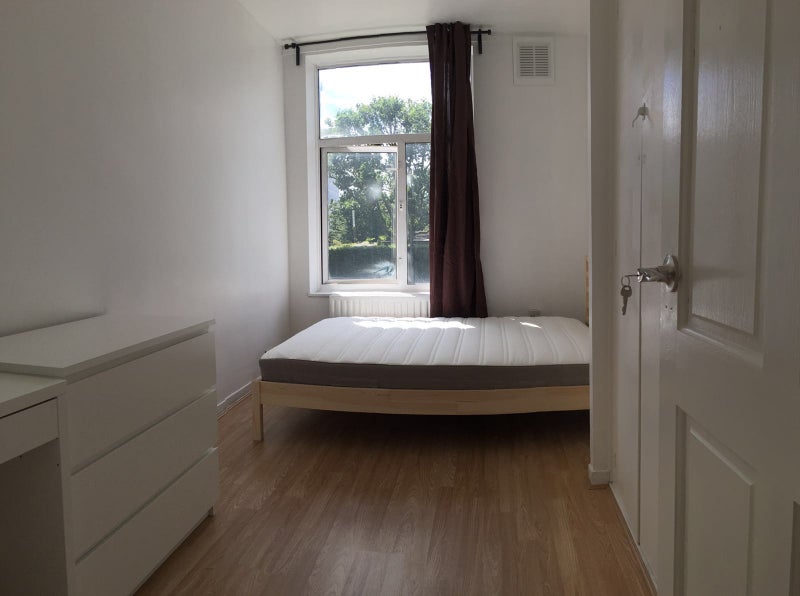 Amazing Double Room - Prime Location - 5Min 🚝