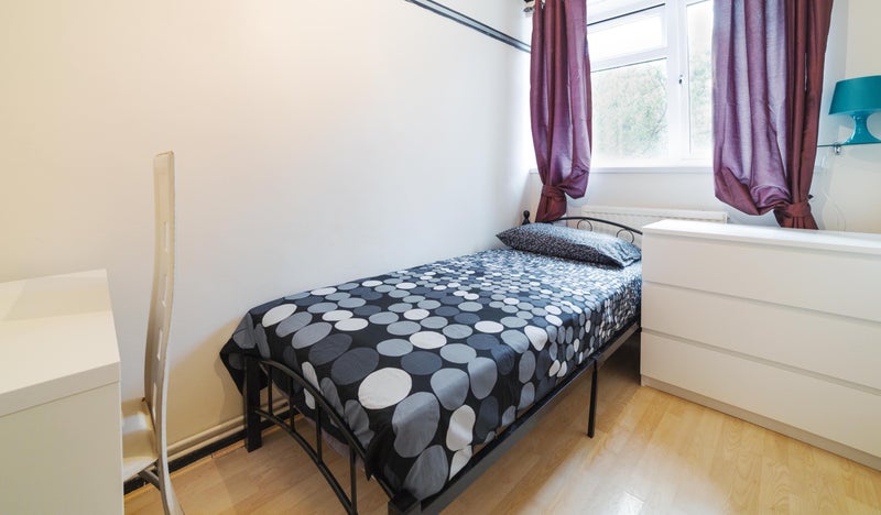 Single Room In Prime Area Aldgate