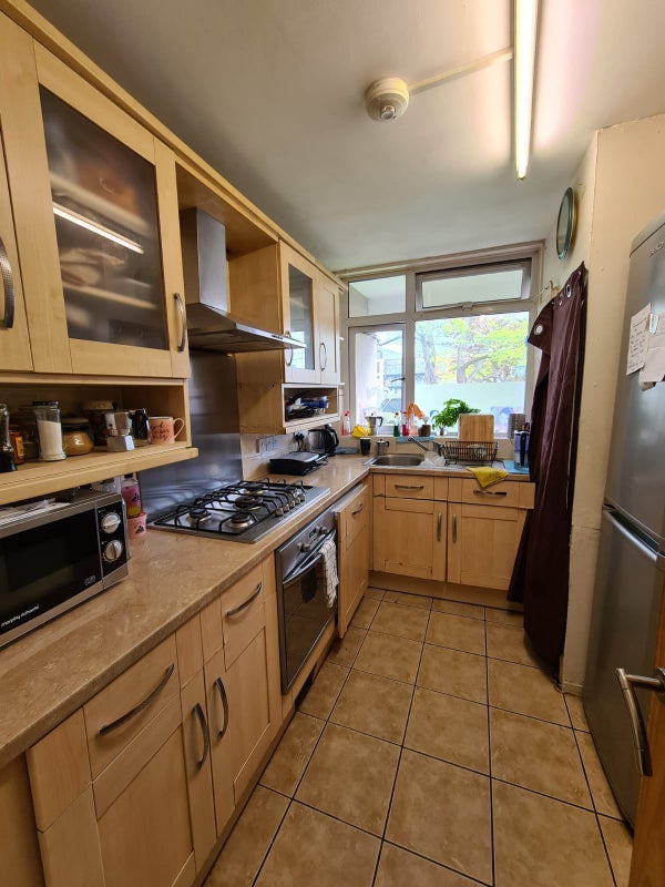 Single Room In Prime Area Aldgate