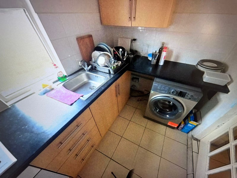 Spacious Double Rooms – All Bills Included 