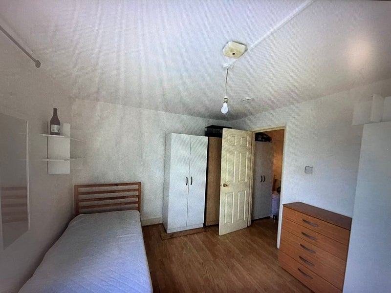 Spacious Double Rooms – All Bills Included 