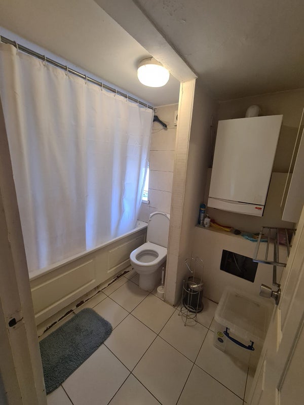 Double Room Available in SE16