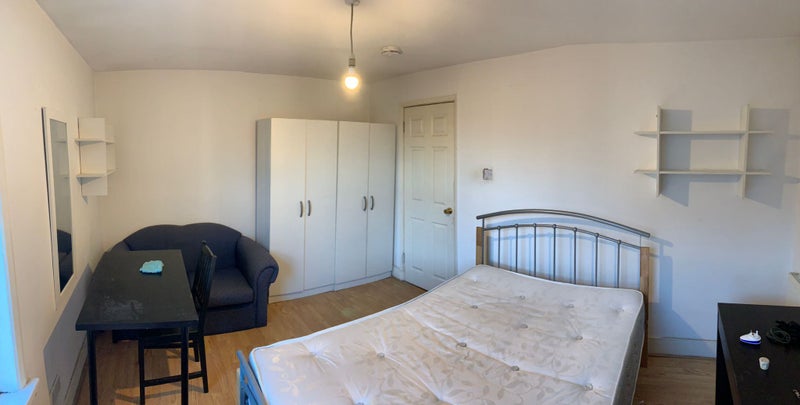 Double Room Available in SE16