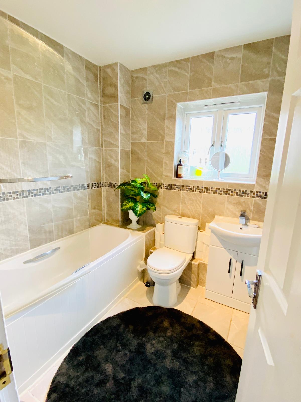 Beautiful Double Bedroom in Britania Village