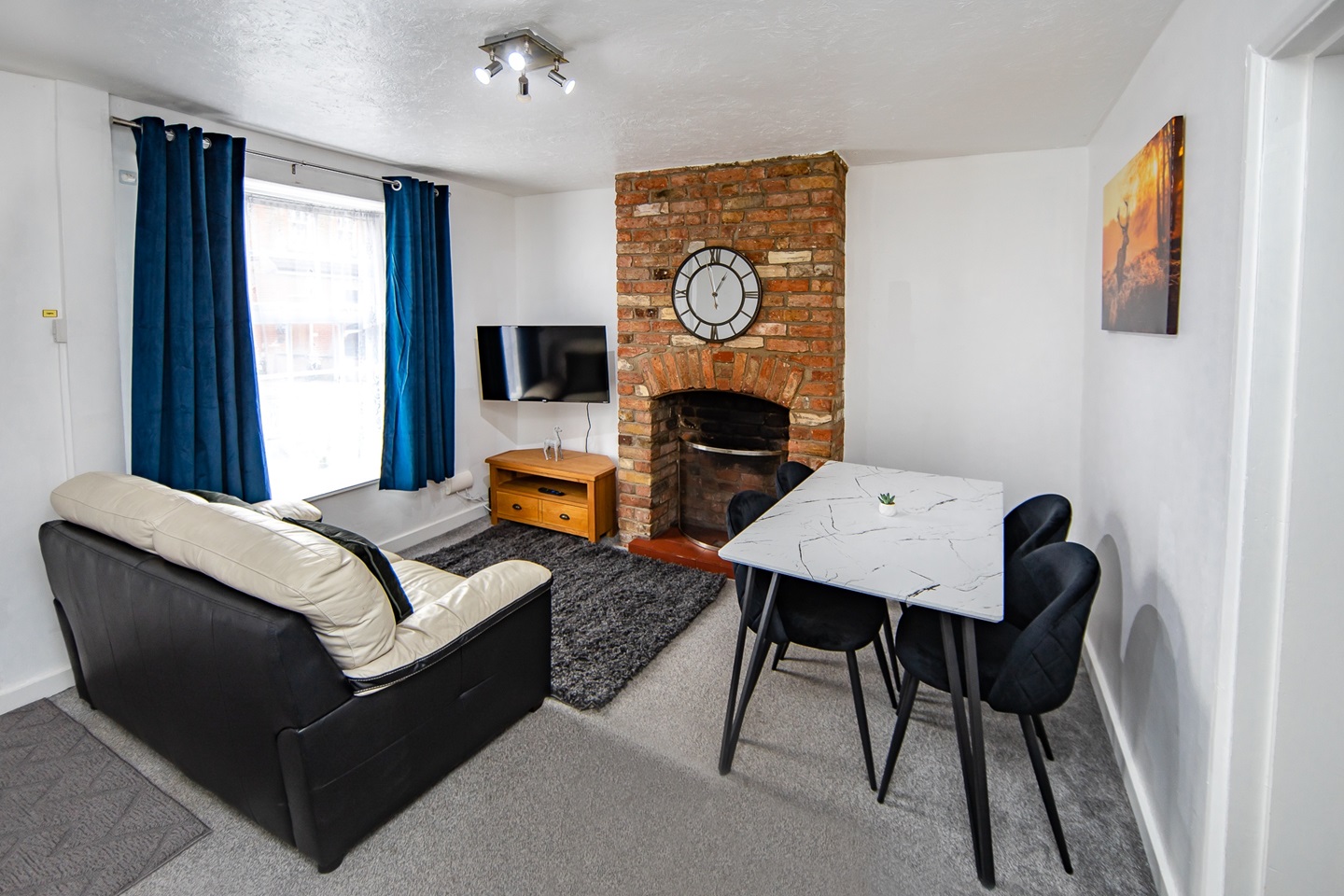 AMAZING ONE BEDROOM FLAT
