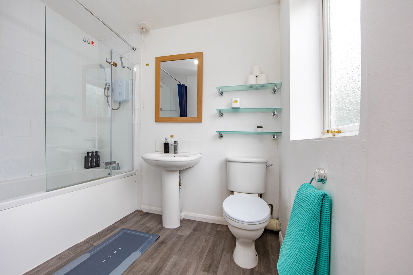 AMAZING ONE BEDROOM FLAT