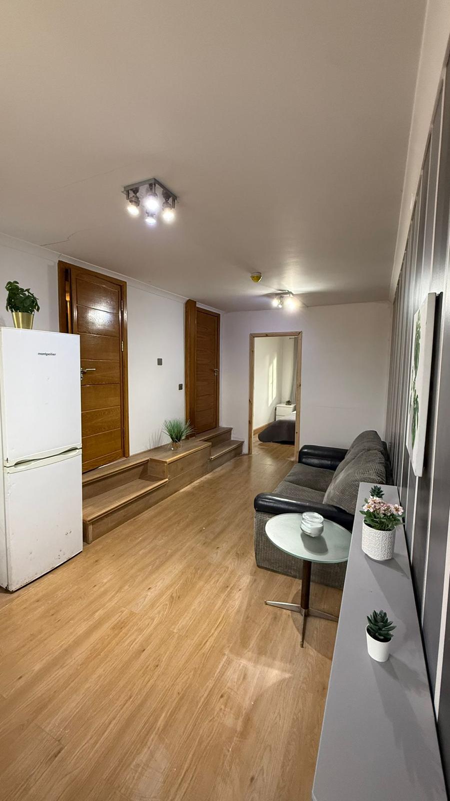 FANTASTIC ONE BEDROOM FLAT READY TO MOVE IN