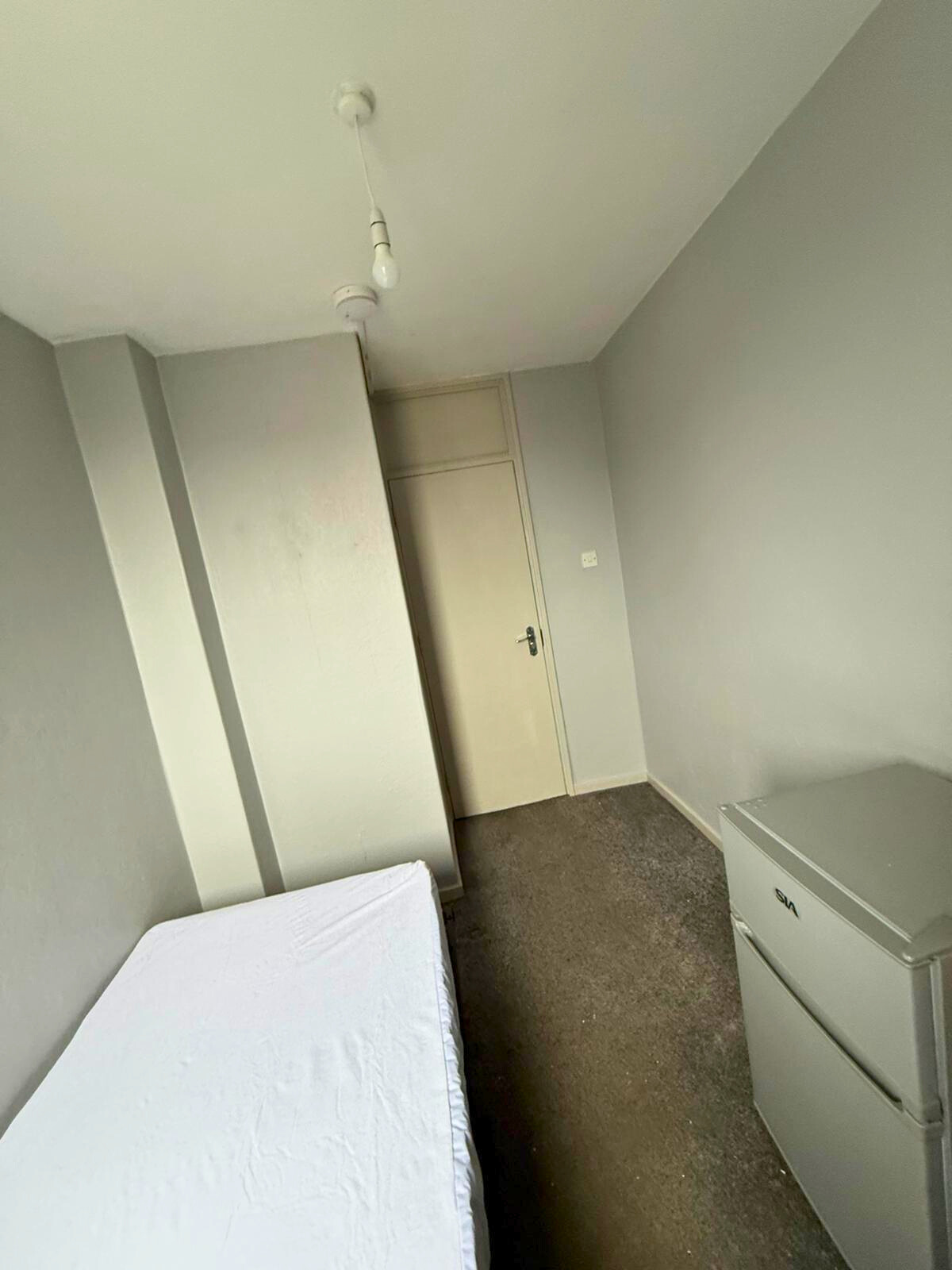 Single Room Available – E14 0AP