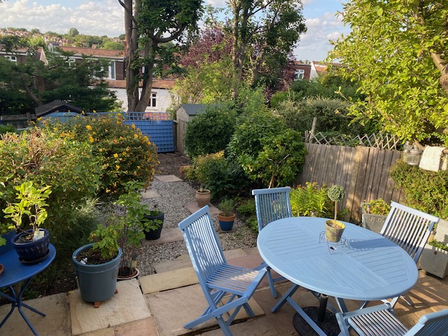 Lovely single room in a leafy, residential north London area